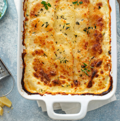 Recette de gratin de ravioles aux poireaux et cantal