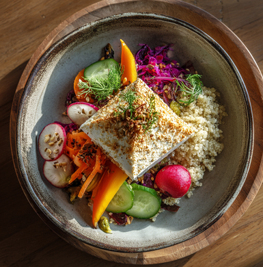 Recette du Buddha bowl à la Pyramide de chèvre de Serry, quinoa et légumes croquants