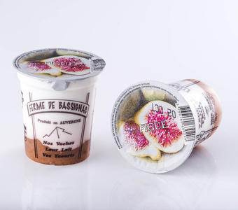 Yaourts sur lit de confiture de figue par 4