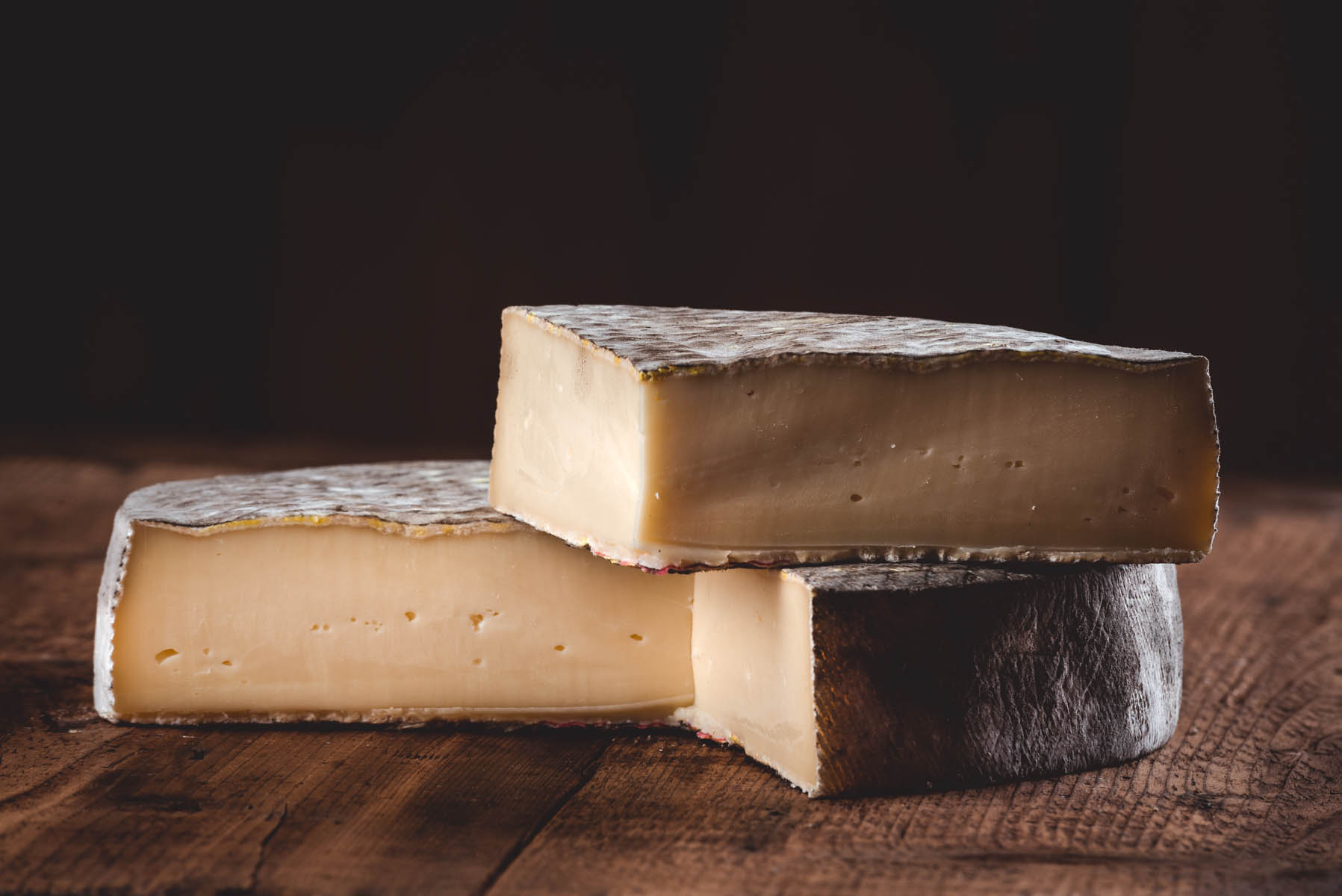 saint nectaire fermier aop de la compagnie des arvernes a la coupe